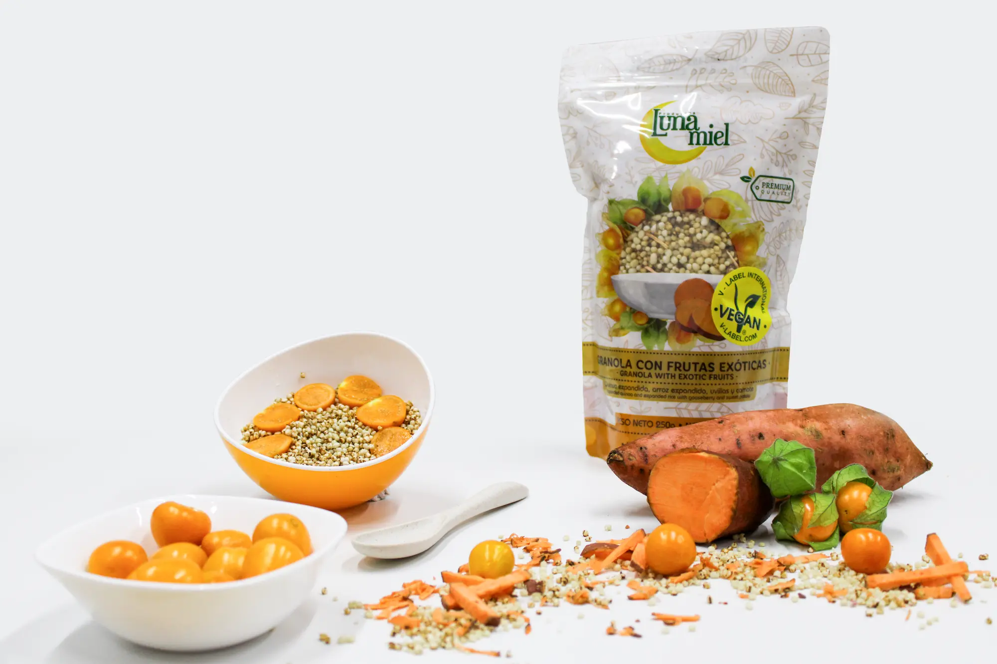 Granola con Frutas Exóticas